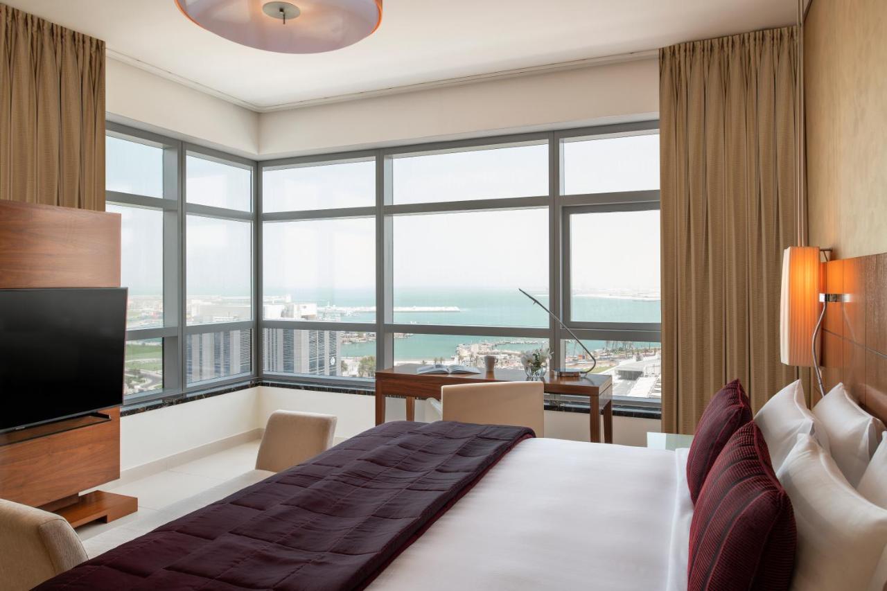 Fraser Suites Doha Exterior photo A room at the hotel