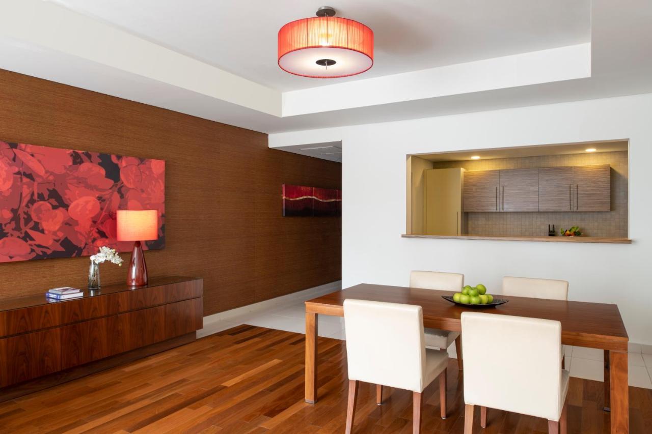 Fraser Suites Doha Exterior photo A dining room